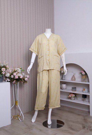 Zoraya Cansu Set Jumbo Setelan Wanita Piyama Celana Panjang OneSet Tangan Pendek Pajamas Terbaru Kekinian Baju Kancing Zoraya Cansu Set Jumbo Setelan Wanita Piyama Celana Panjang OneSet Tangan Pendek Pajamas Terbaru Kekinian Baju Kancing