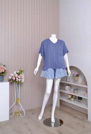 Zoraya Fenina Set Jumbo Setelan Wanita Piyama Celana Pendek OneSet Tangan Pendek Pajamas Terbaru Hotpants Kekinian Baju Kancing Zoraya Fenina Set Jumbo Setelan Wanita Piyama Celana Pendek OneSet Tangan Pendek Pajamas Terbaru Hotpants Kekinian Baju Kancing